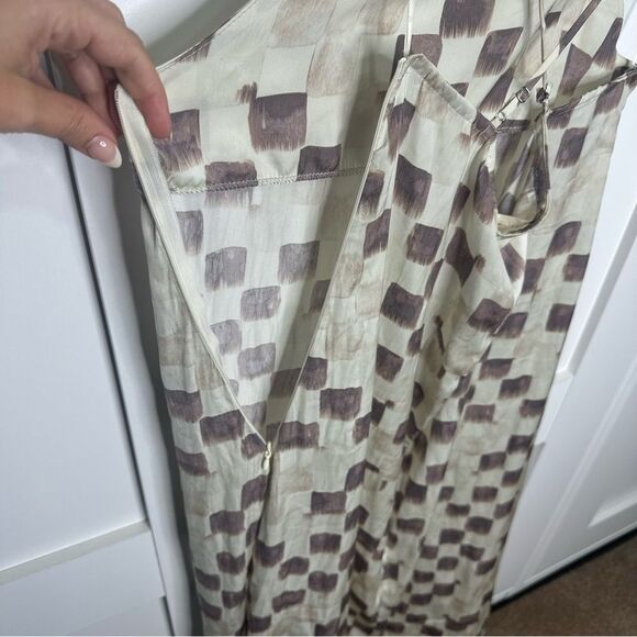 Grade & Gather Tan and White Maxi Dress Sleeveless Small. (R1) - Picture 6 of 9